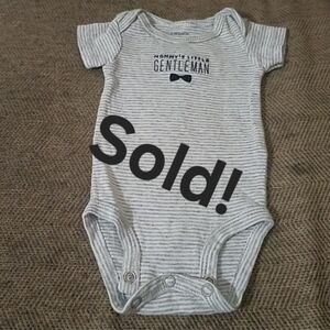 🏖Carter's NB baby boy onesie top